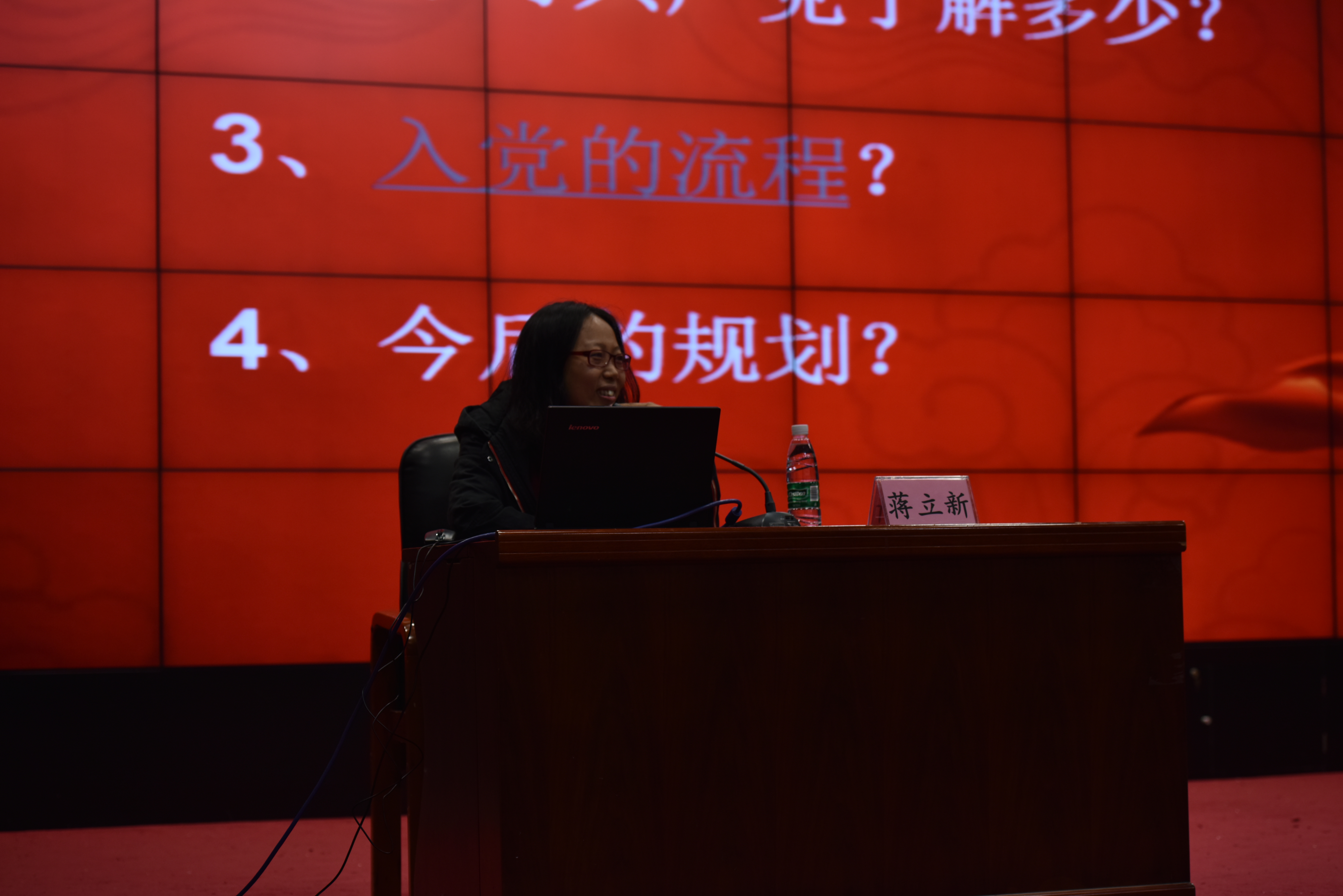 jk黑色丝袜美女被网站
