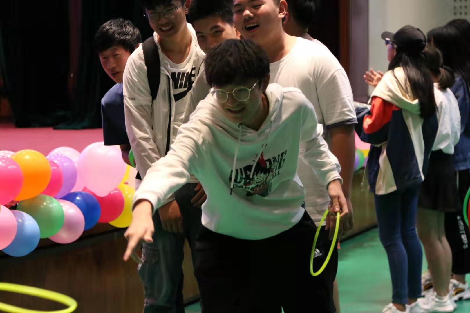 jk黑色丝袜美女被网站