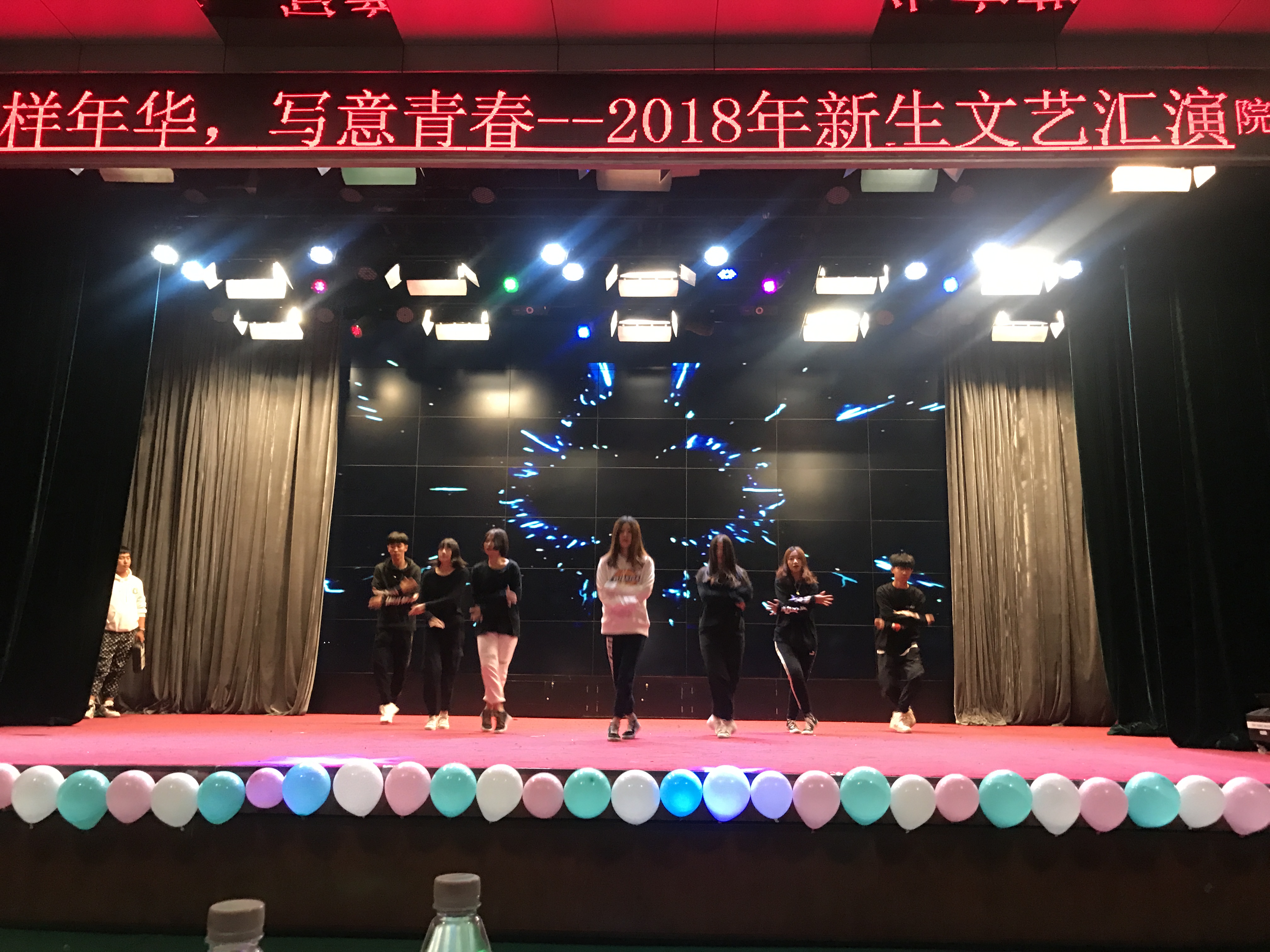 jk黑色丝袜美女被网站