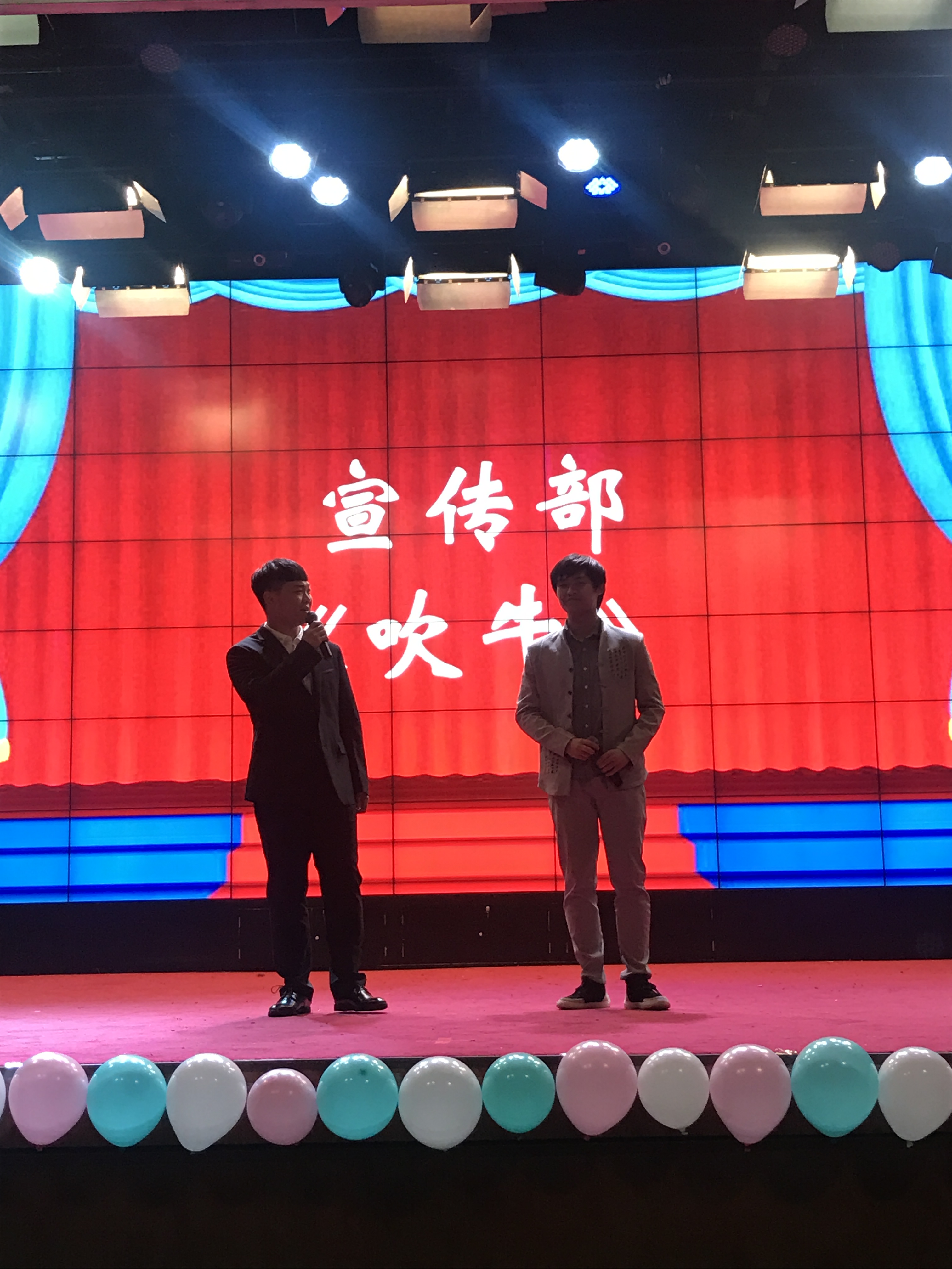jk黑色丝袜美女被网站