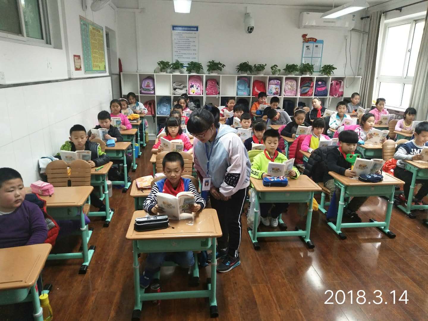 jk黑色丝袜美女被网站