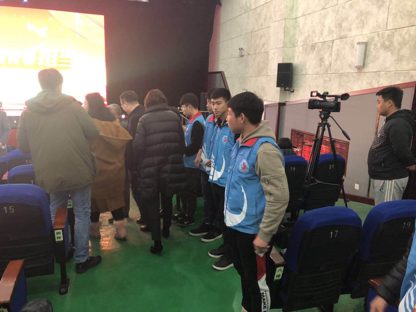 jk黑色丝袜美女被网站