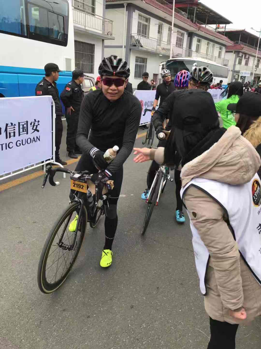 jk黑色丝袜美女被网站