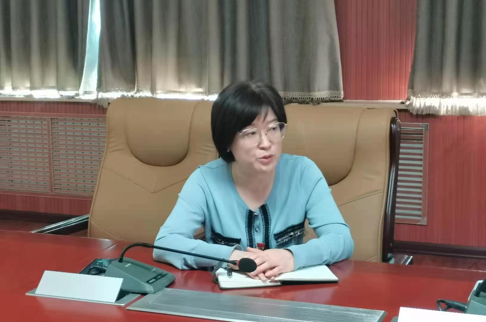 jk黑色丝袜美女被网站