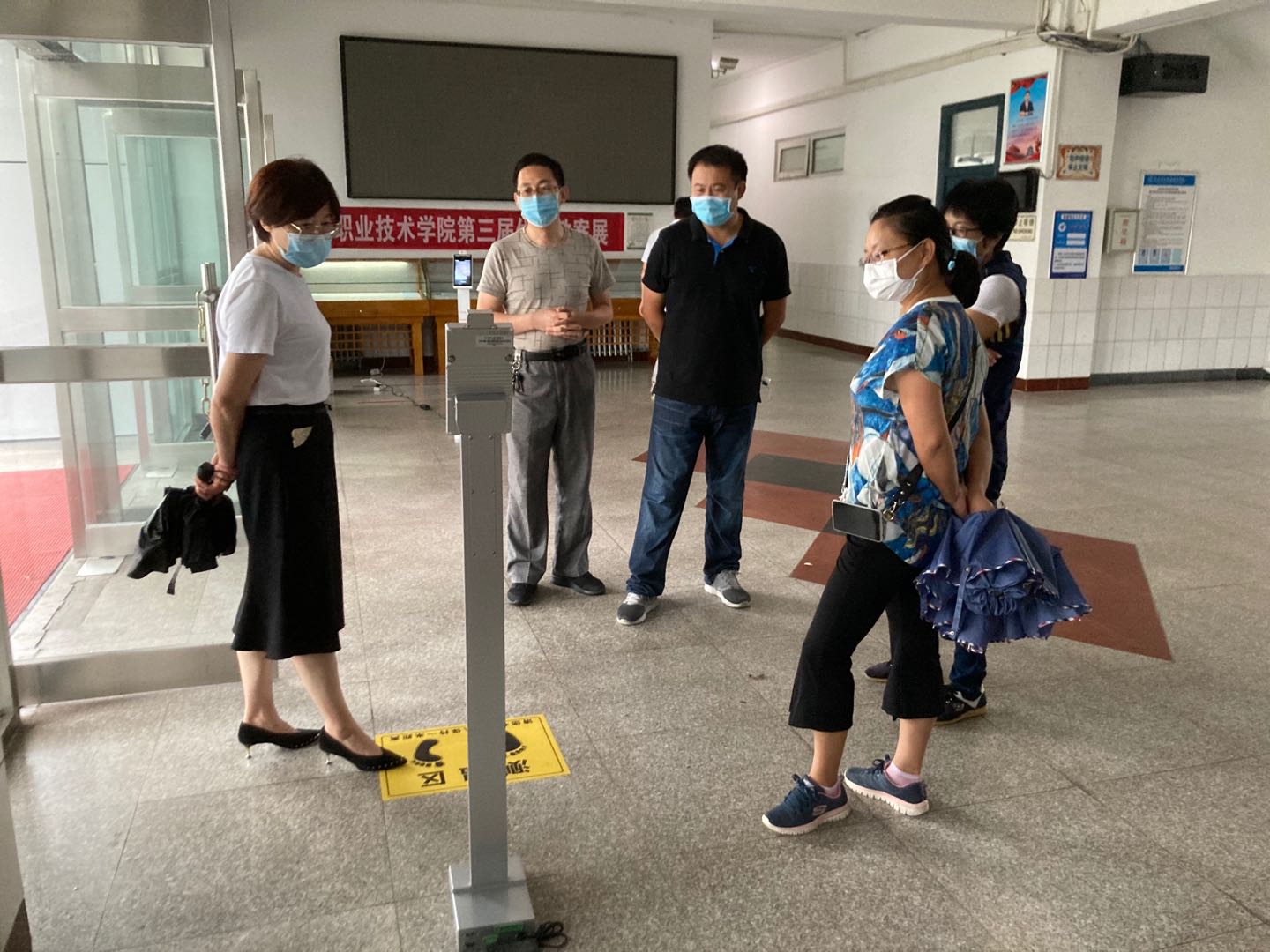 jk黑色丝袜美女被网站