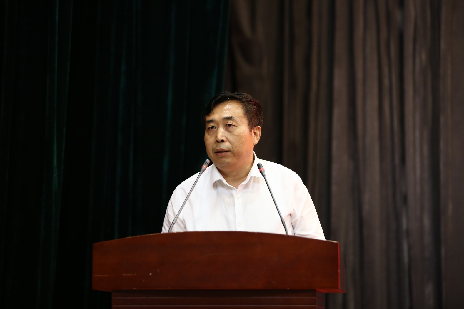 jk黑色丝袜美女被网站