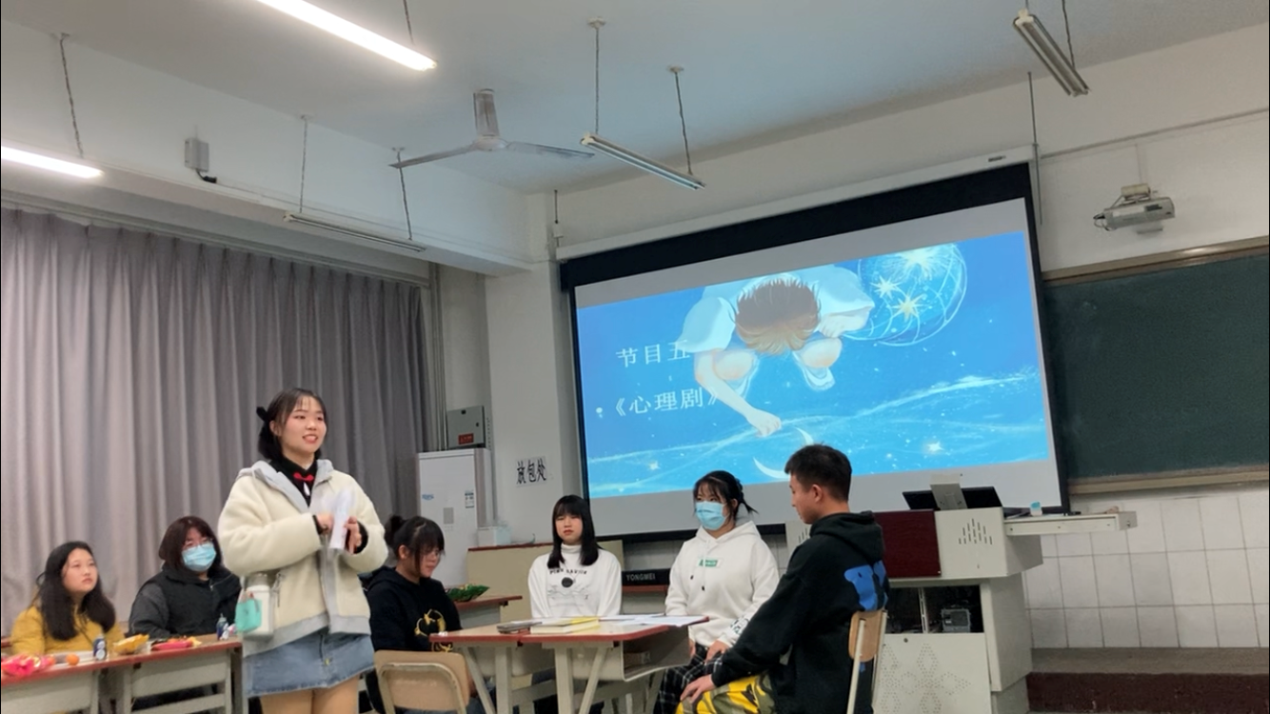 jk黑色丝袜美女被网站