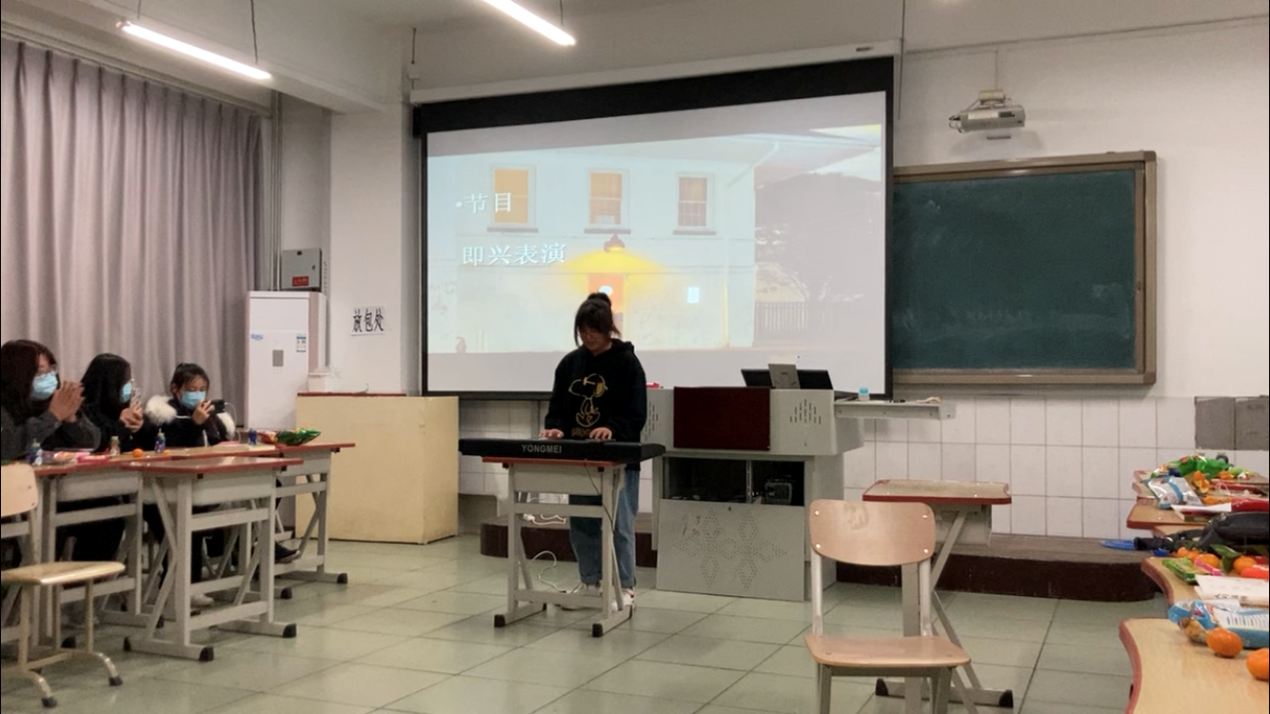 jk黑色丝袜美女被网站
