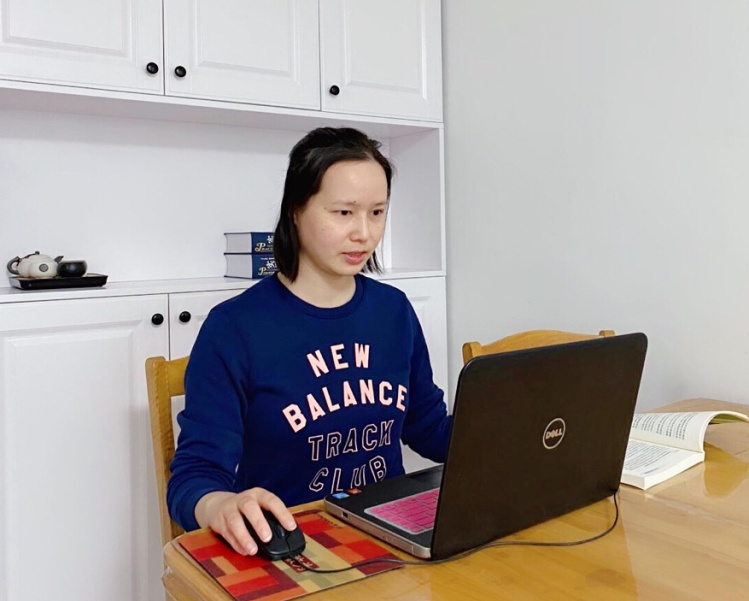 jk黑色丝袜美女被网站