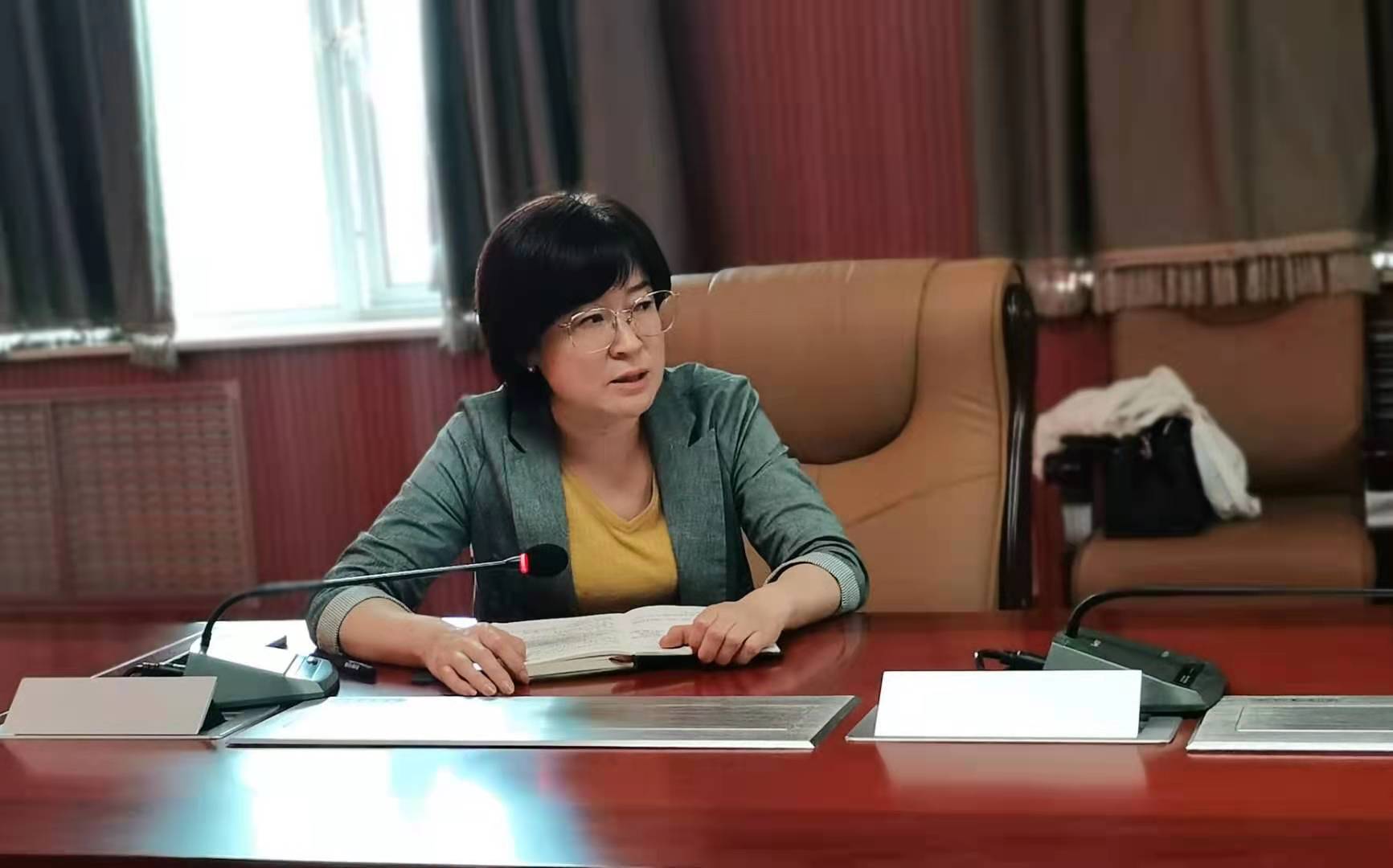 jk黑色丝袜美女被网站
