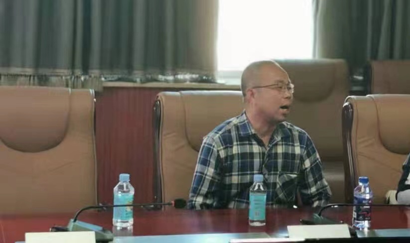 jk黑色丝袜美女被网站