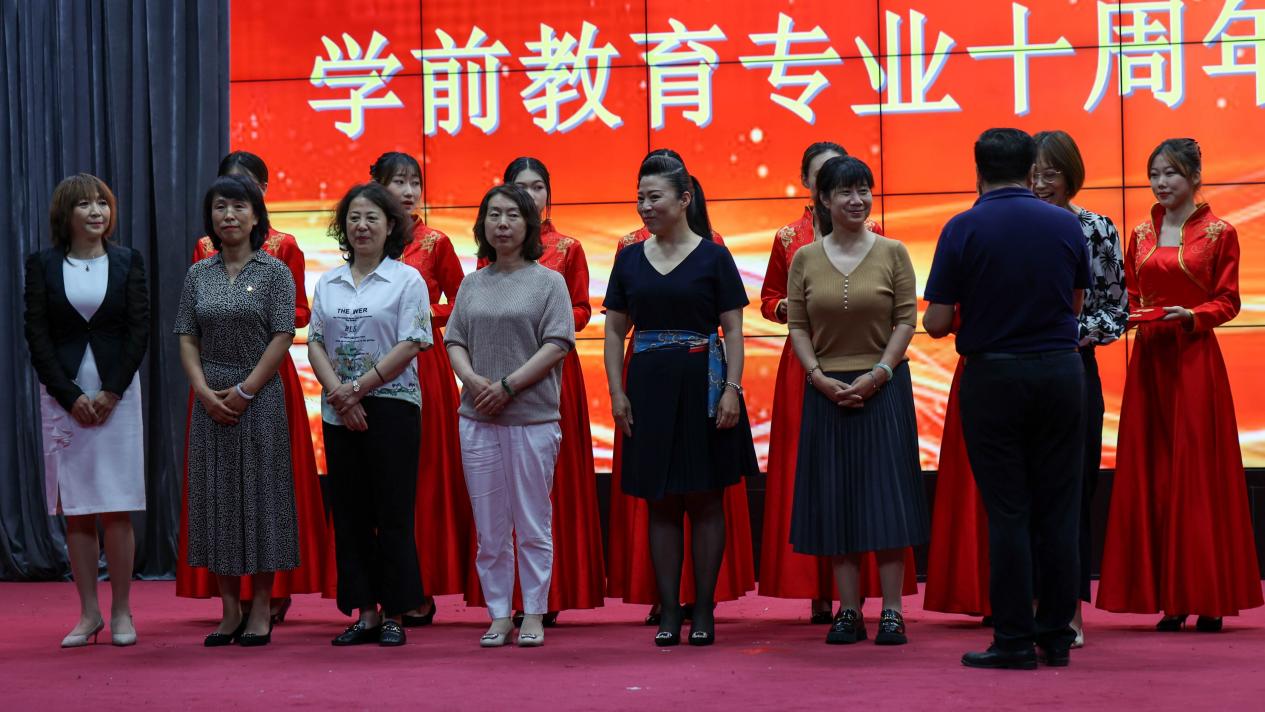 jk黑色丝袜美女被网站