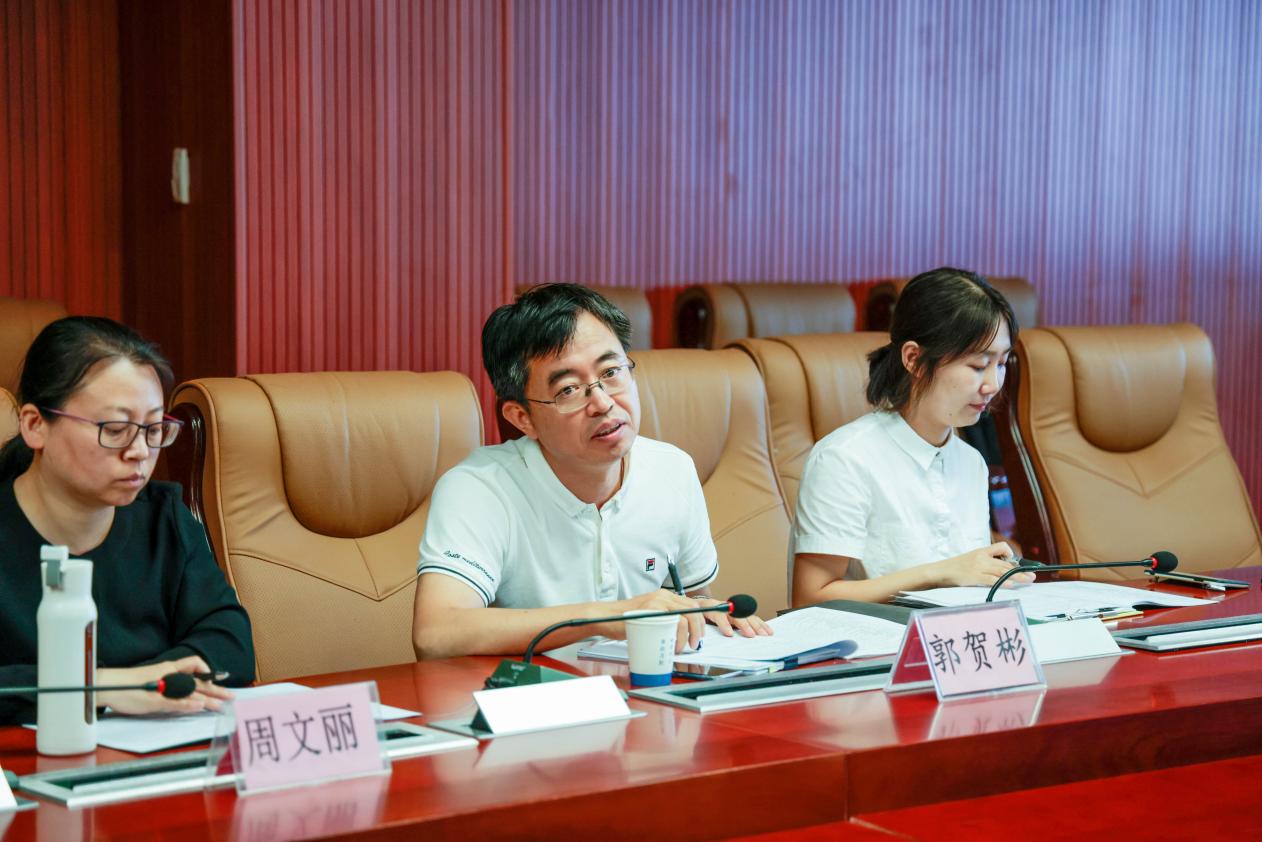 jk黑色丝袜美女被网站
