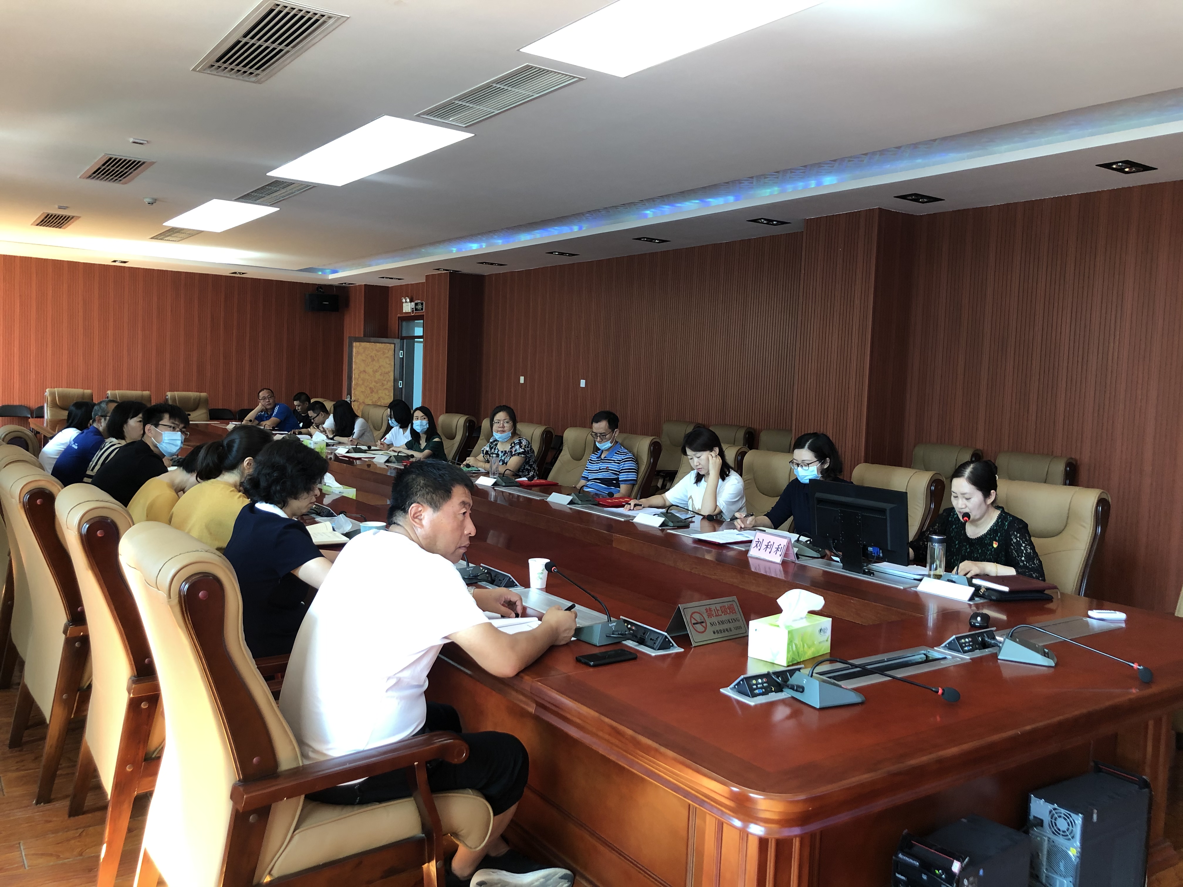 jk黑色丝袜美女被网站