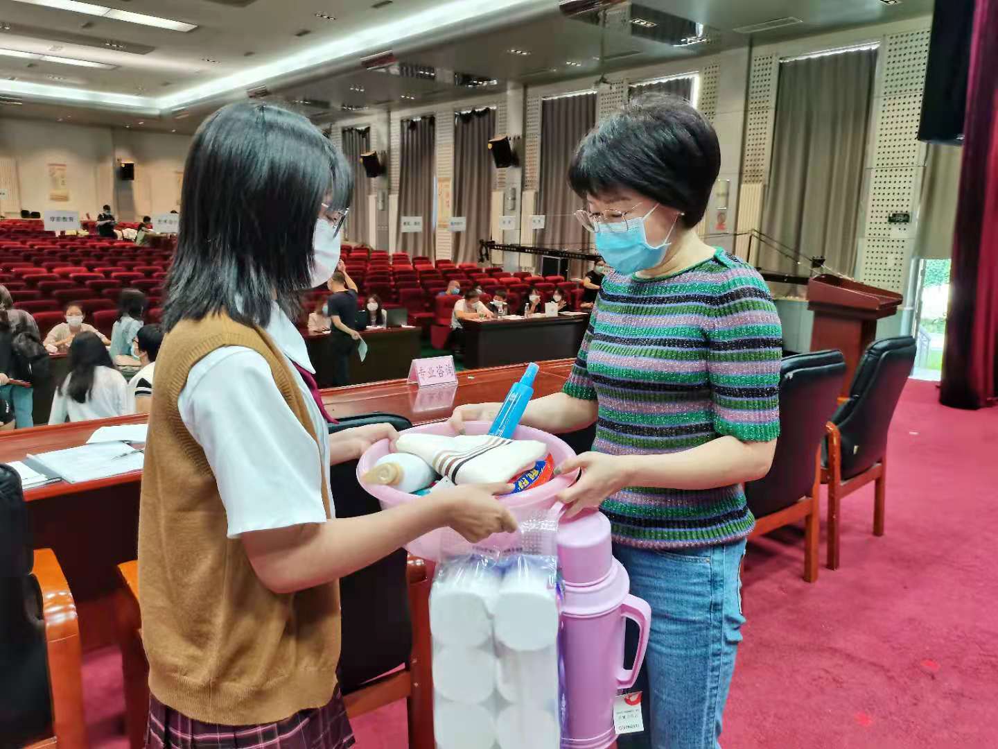 jk黑色丝袜美女被网站