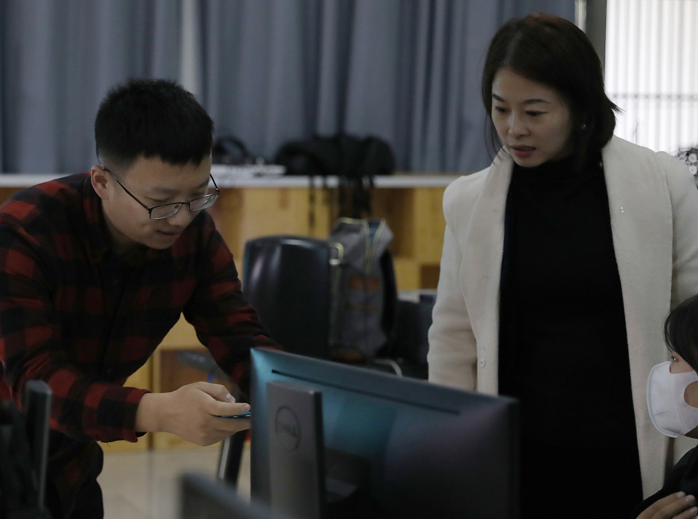 jk黑色丝袜美女被网站