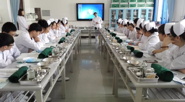 jk黑色丝袜美女被网站