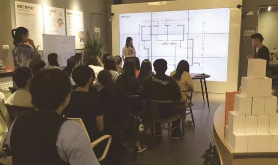 jk黑色丝袜美女被网站