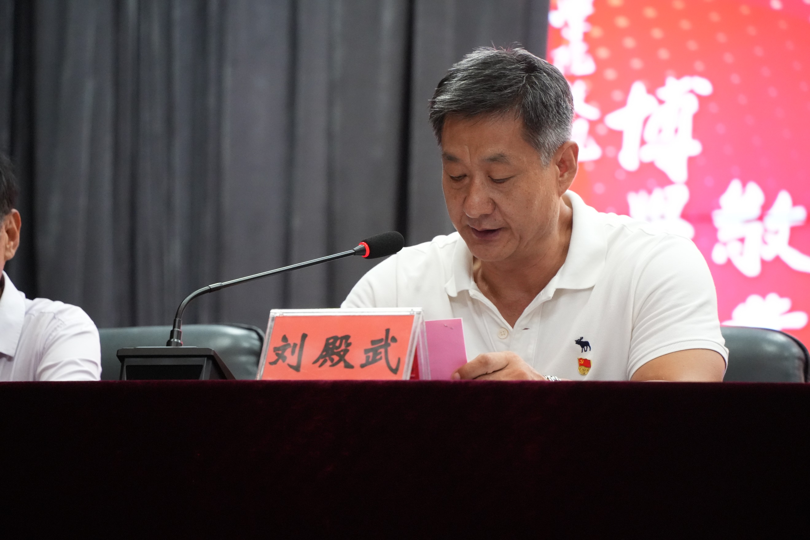 jk黑色丝袜美女被网站
