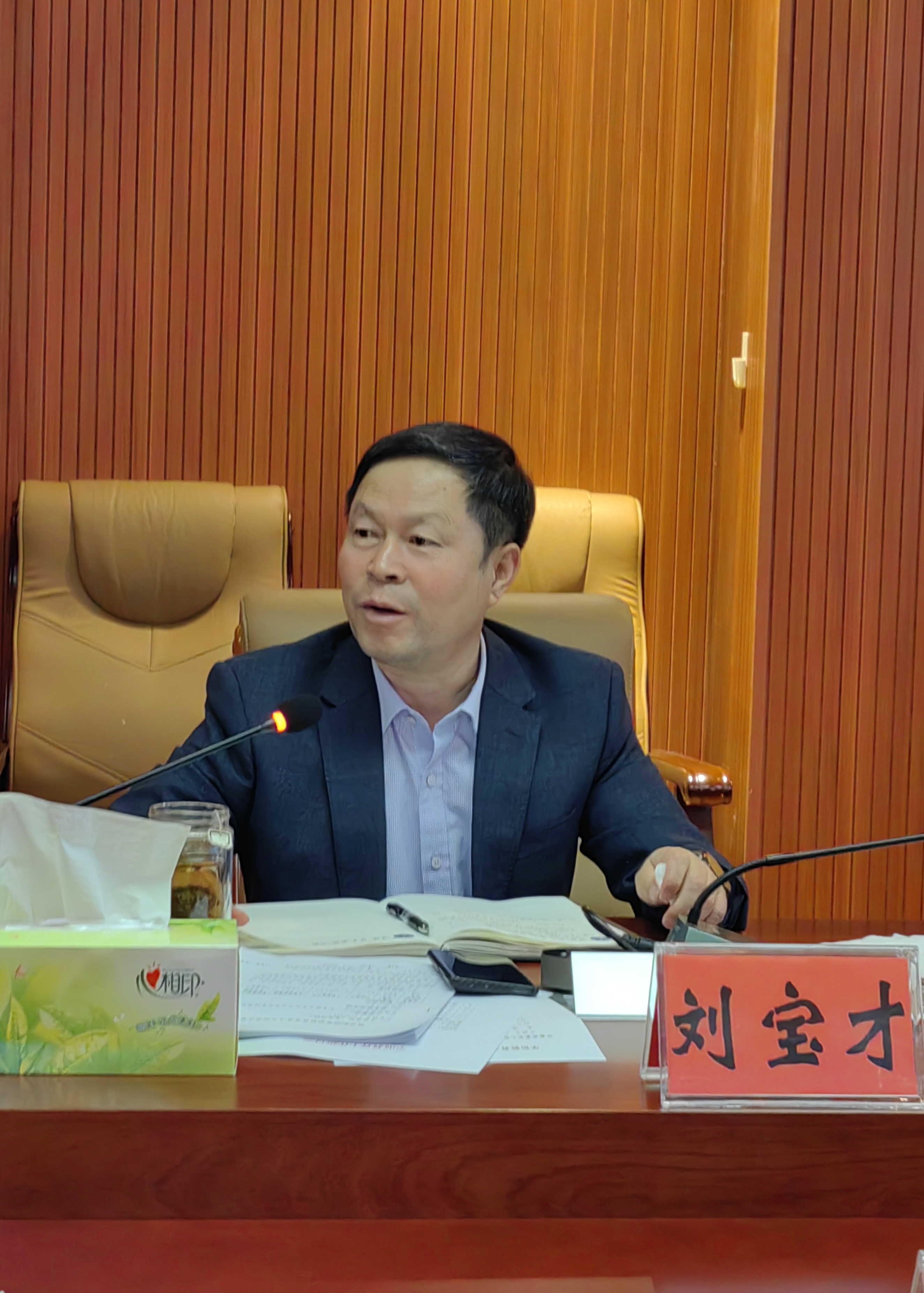 jk黑色丝袜美女被网站
