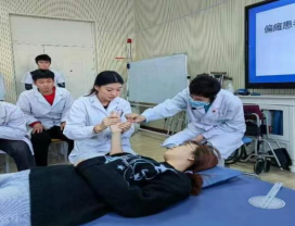 jk黑色丝袜美女被网站