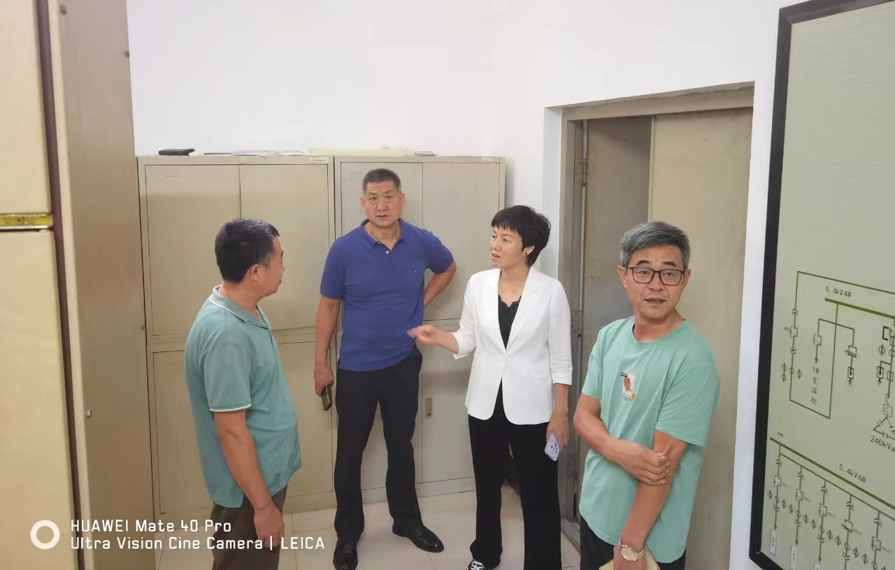 jk黑色丝袜美女被网站