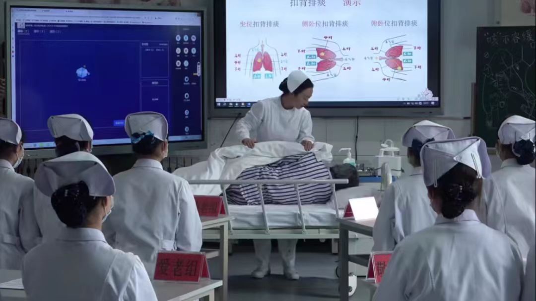 jk黑色丝袜美女被网站