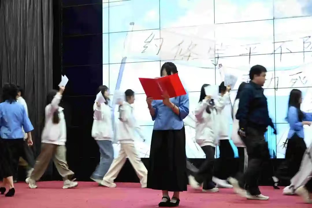 jk黑色丝袜美女被网站