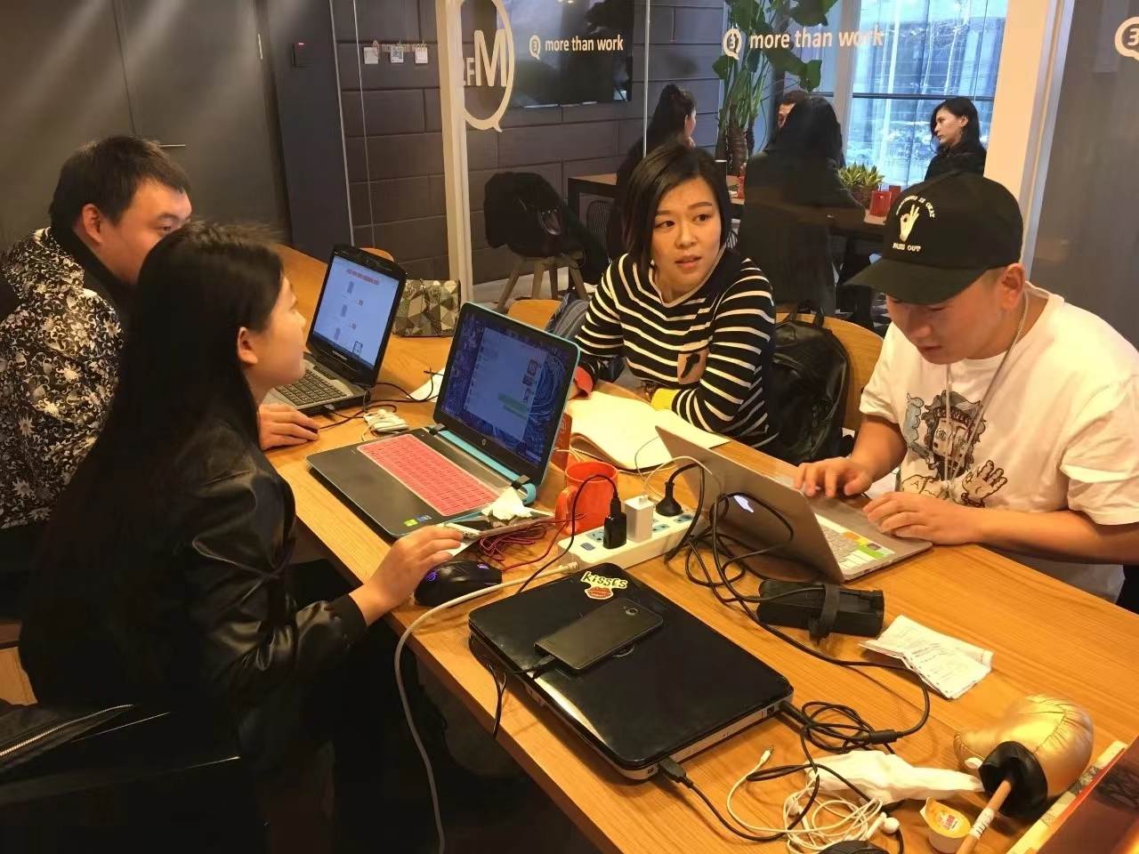 jk黑色丝袜美女被网站