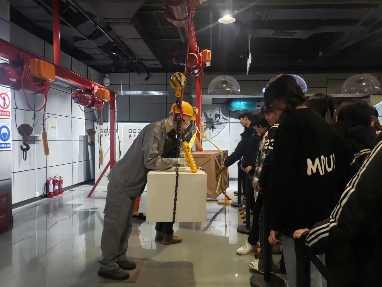 jk黑色丝袜美女被网站