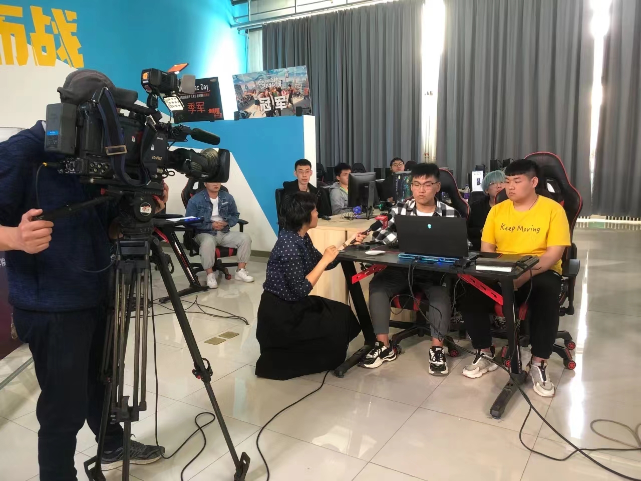 jk黑色丝袜美女被网站
