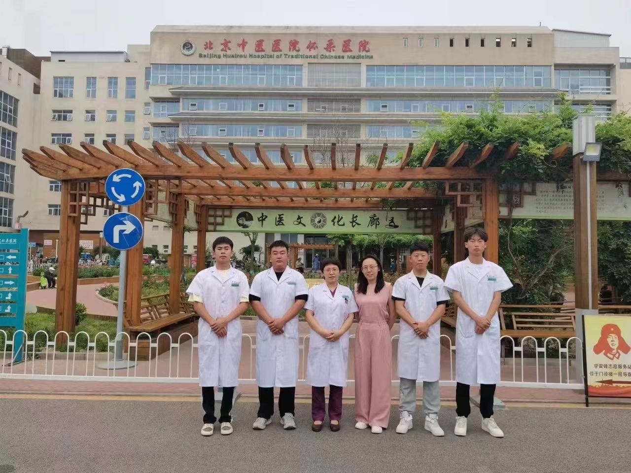 jk黑色丝袜美女被网站