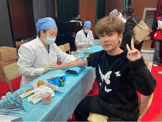 jk黑色丝袜美女被网站
