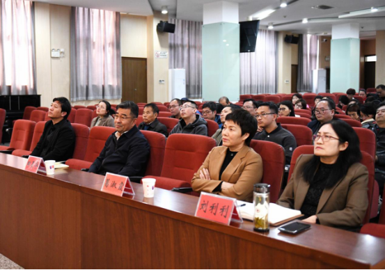 jk黑色丝袜美女被网站