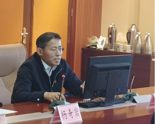 jk黑色丝袜美女被网站