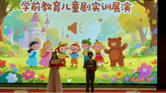 jk黑色丝袜美女被网站
