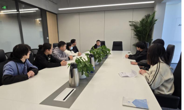 jk黑色丝袜美女被网站