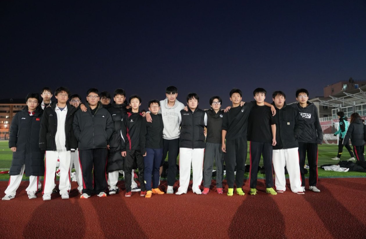 jk黑色丝袜美女被网站