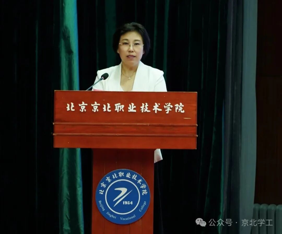 jk黑色丝袜美女被网站